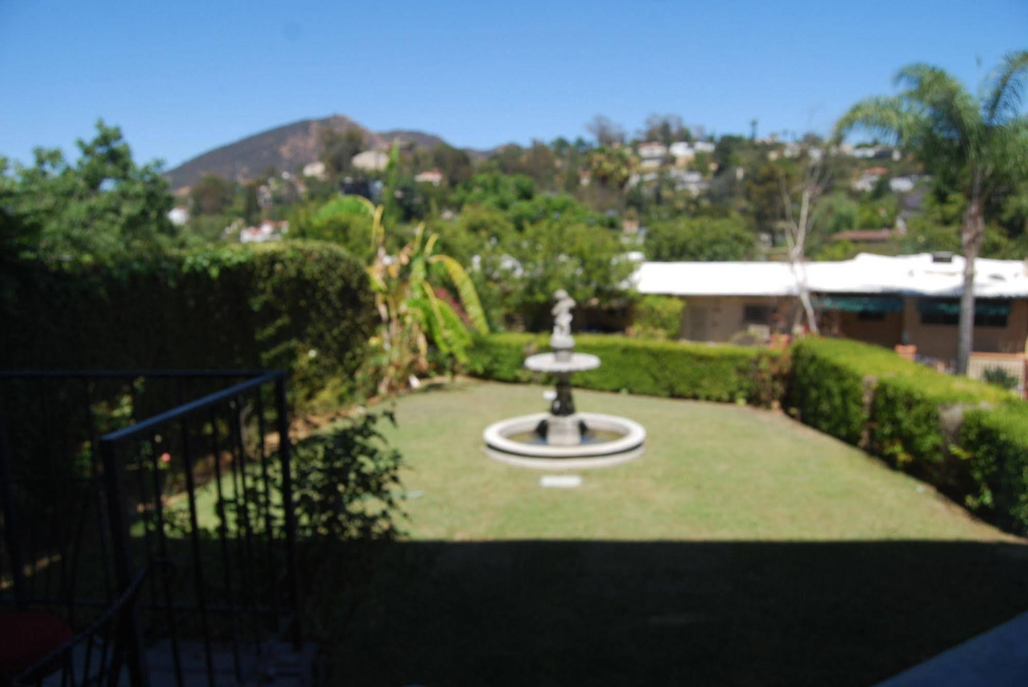 Bed And Breakfast In Hollywood Hills Los Angeles Extérieur photo