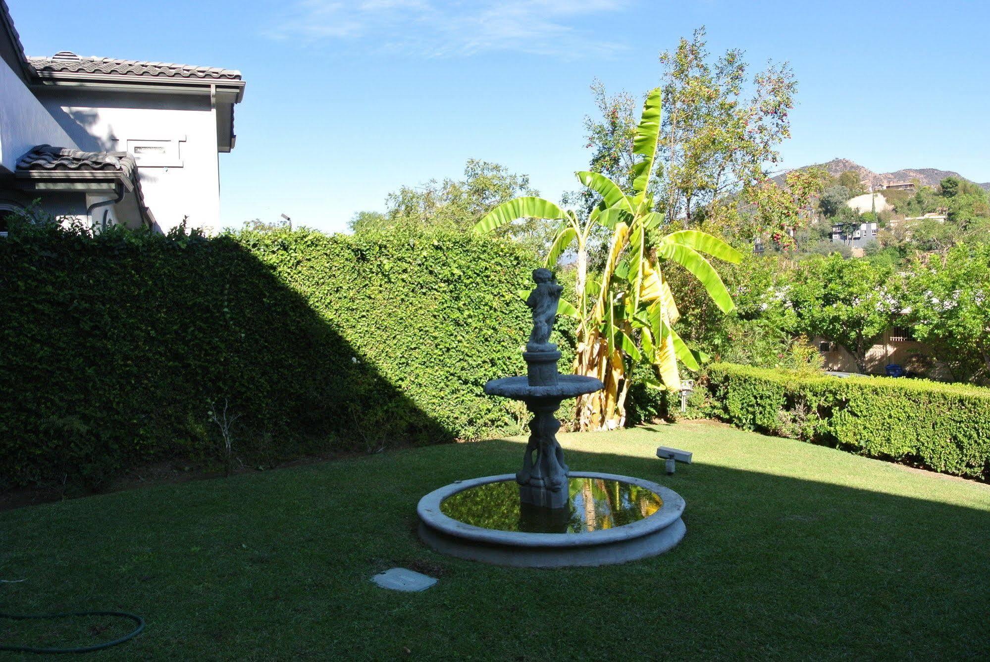 Bed And Breakfast In Hollywood Hills Los Angeles Extérieur photo