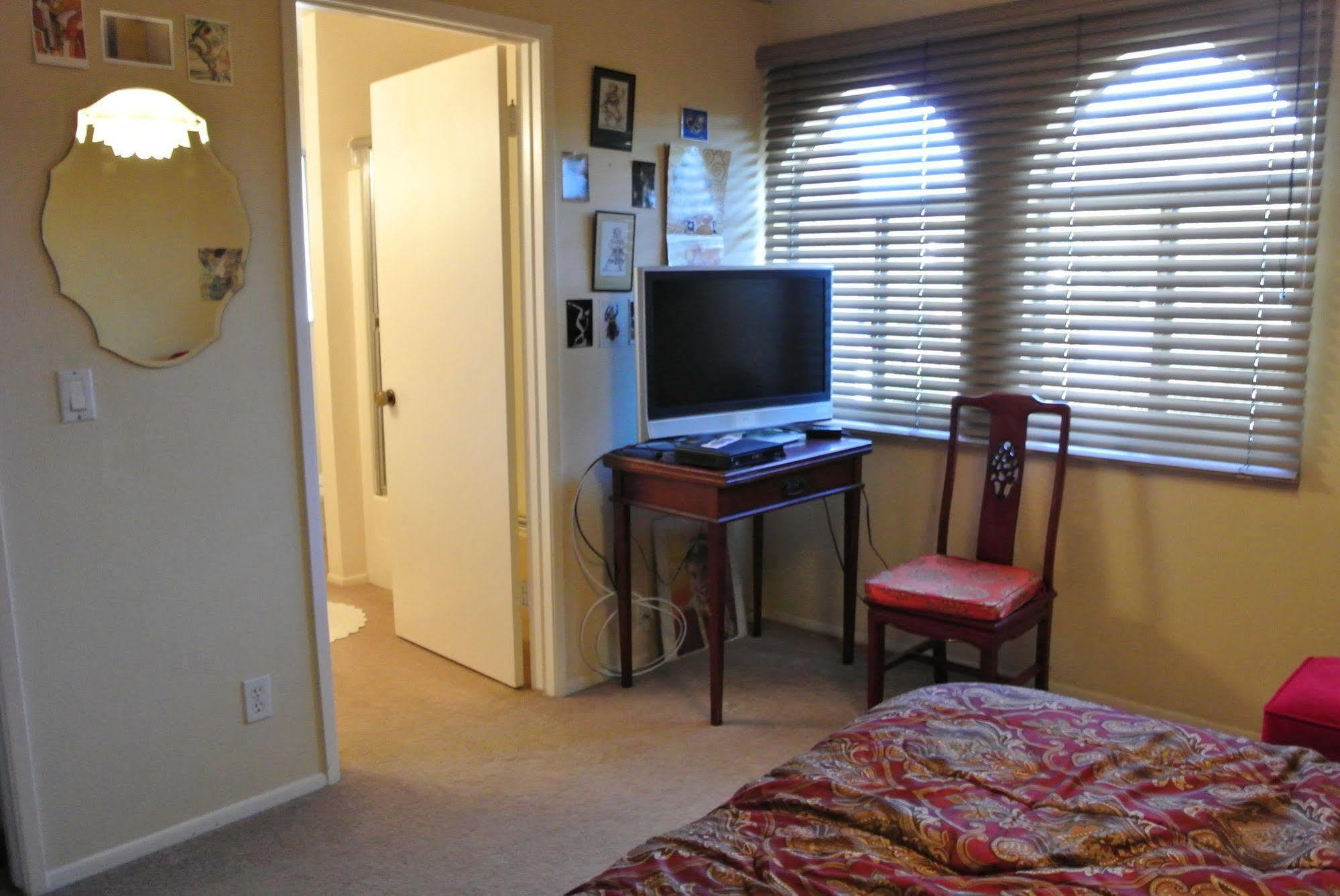 Bed And Breakfast In Hollywood Hills Los Angeles Extérieur photo